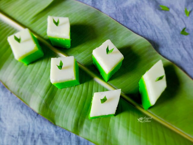 Pandan Tray Cake9.jpg