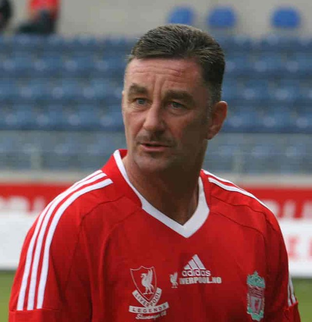 standard_compressed_800px-John_Aldridge.jpg