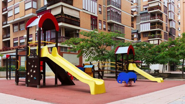 playground-city-street_1398-4747.jpg