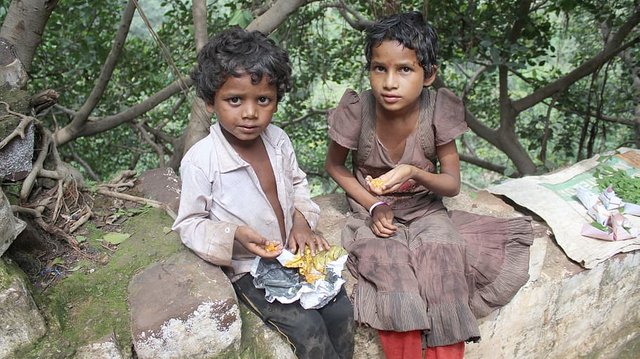 poor-kids-beggar-street-kids-poor-child.jpg