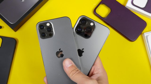 iPhone13ProUNB_1.jpg