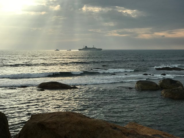 galle fort passenger ship view .jpg