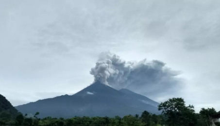 volcan 2 de cuatemala.png