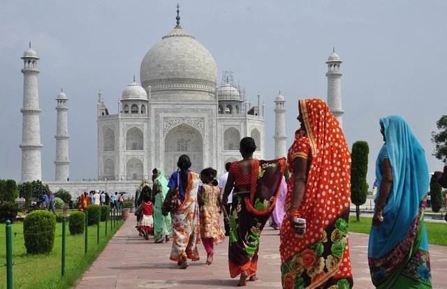 taj-mahal-g2a03c9906_1280.jpg