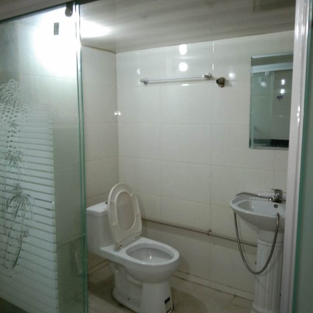 ChengjiBathroom-001.jpg