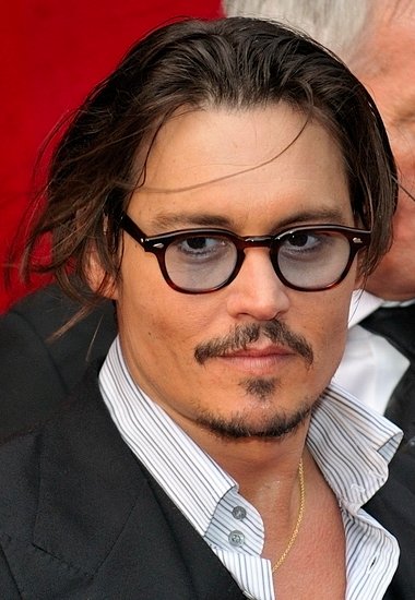 Johnny_Depp_(July_2009)_2_cropped.jpg