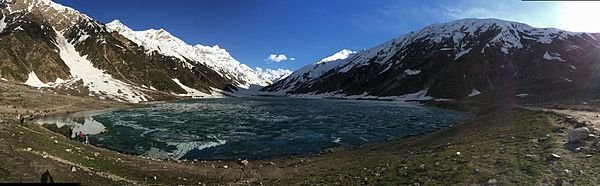 Saif-ul-Muluk_Complete_Panorama_in_Spring.jpg