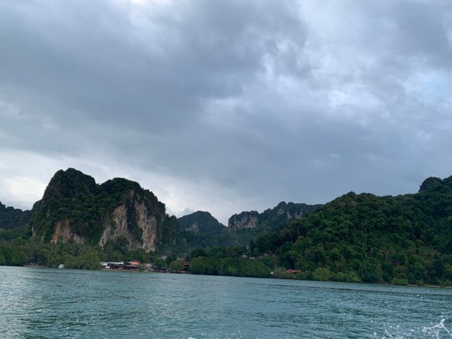 Railay Beach11.jpg