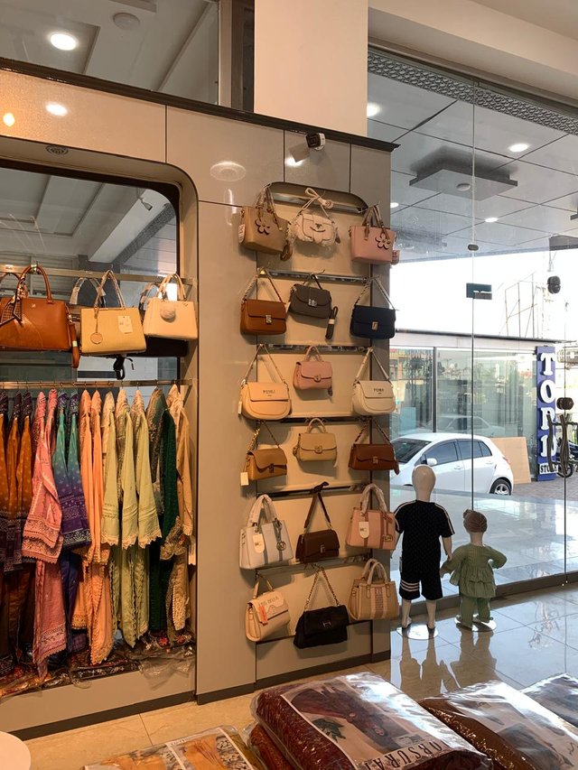 handbags.jpg
