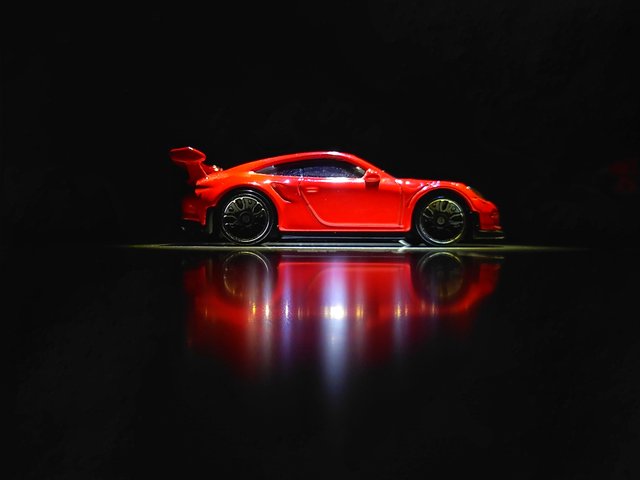 Porsche GT3 RS side view.jpeg