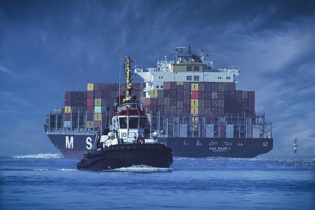 ship-6794508_1280.jpg