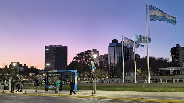 1001618112.jpg