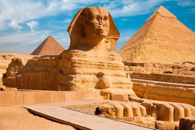 esfinge-piramides-giza.jpg