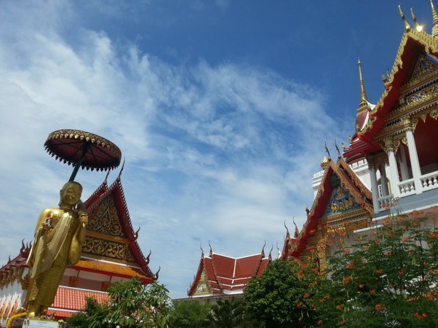 Wat Laharn11.jpg