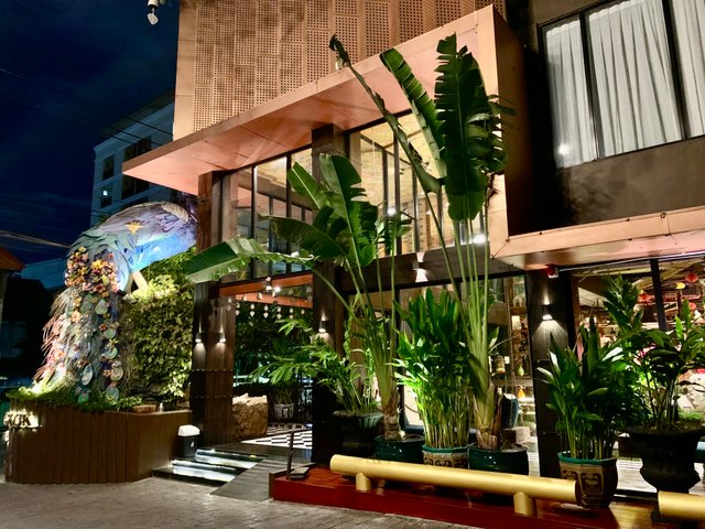 Dhevi Bangkok Hotel40.jpg