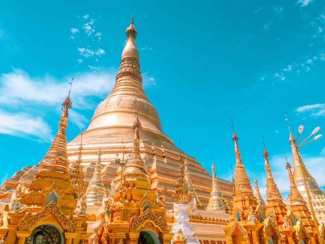 shwedagon pagoda yangon myanmar7.jpg