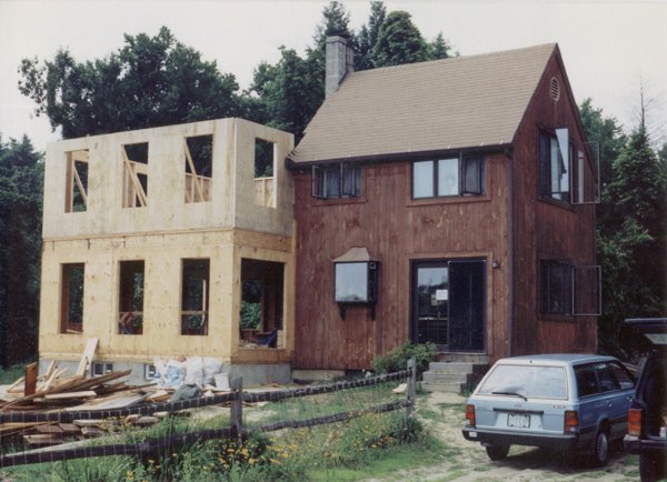 Building 2nd side crop Summer 1990.jpg