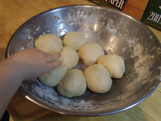 bread naan 10 divide into 8 balls.jpg