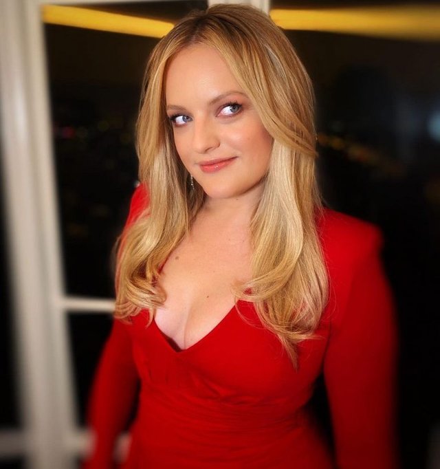 elisabeth-moss-768x818.jpg