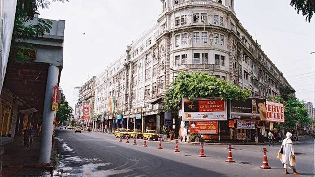 648352-park-street-calcutta-pti_20180529143719.jpg