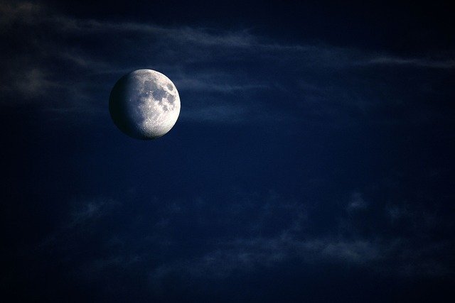 moon-5224745_640.jpg