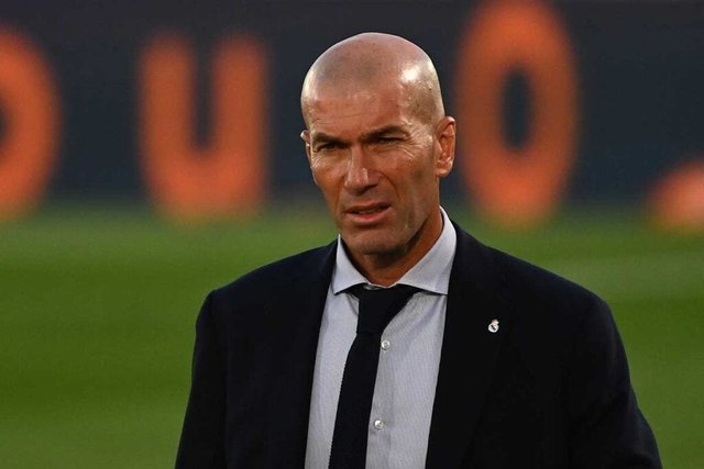 Zidane-slide-2-1024x683.jpg
