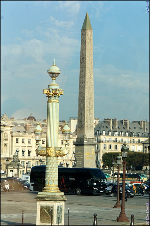b-EU121023-230948.jpg