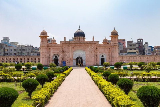 view-mausoleum-bibipari-lalbagh-fort-lalbagh-fort-incomplete-mughal-fortress-dhaka-bangladesh-view-mausoleum-107538715.jpg