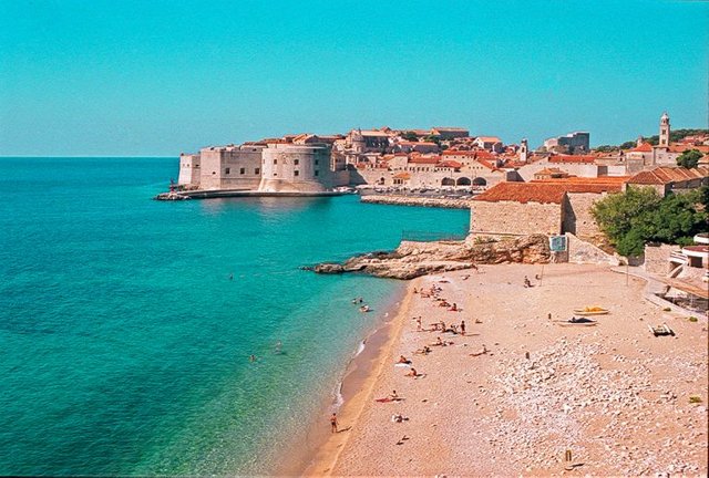 Banje-Beach-Dubrovnik-Croatia-768x518.jpg