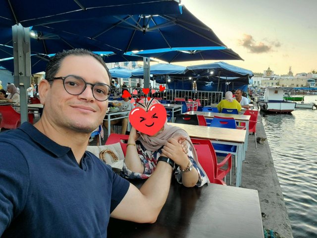 prenez un repas sur le port de Bizerte.jpeg