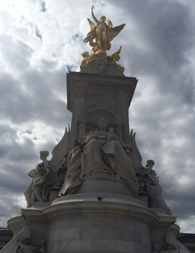 Queen Victoria`s Memorial.png