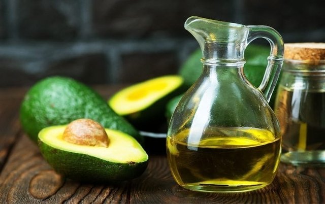 Avocado-Oil-.jpg