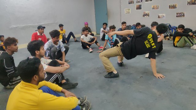 creativity ada dance mafiacrew quest hip hop skoll bboying dance class dance workshop delhi dance company (3).jpg