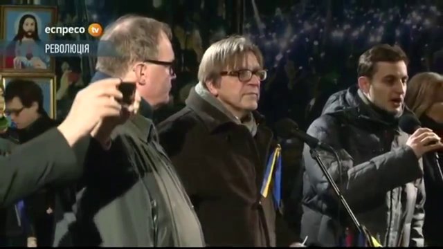 alde-guy-verhofstadt-speaking-to-protesters-in-maidan-square-kiev-eu-alde.jpg