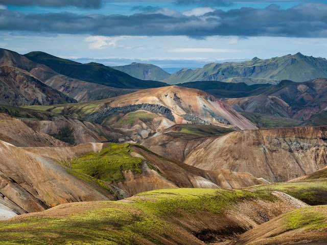 landmannalaugar-iceland-cr-getty.jpg