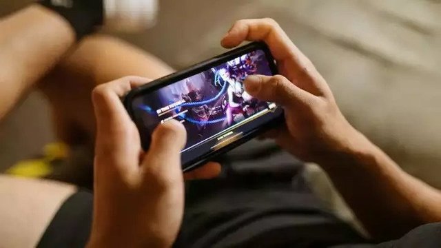 What is Auto Low Latency Mode in smartphones and how can it help in gaming.jpg