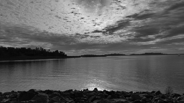 IMG_20171124_143016-bw-lake-quiddity-in-the-distance-#313.png