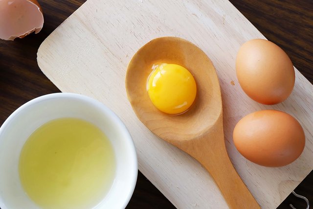 09_Egg_Recipes-to-Follow-For-the-Perfect-Homemade-Face-Mask_363403886-PIMPAN.jpg