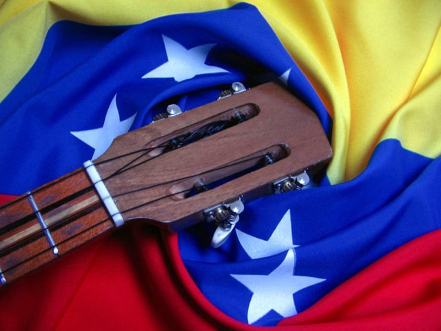 cuatro-venezolano-e1523290536541.jpg