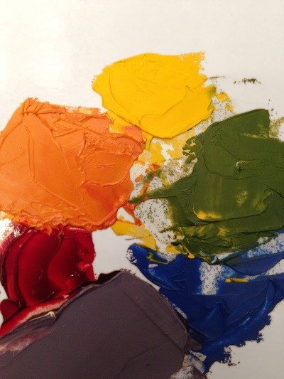 color-wheel-with-oil-paints.jpg