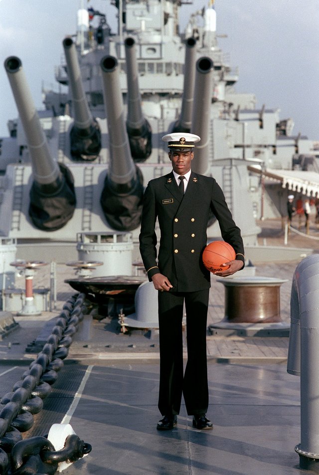 midshipman-david-robinson-an-all-american-basketball-player-for-the-u-s-naval-d79c64-1600.jpg