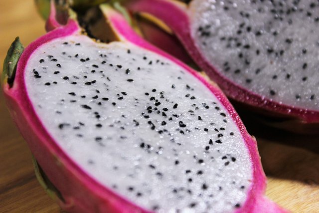 dragon-fruit-1532127_1280.jpg