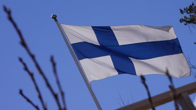 flag-of-finland-201175_1280.jpg