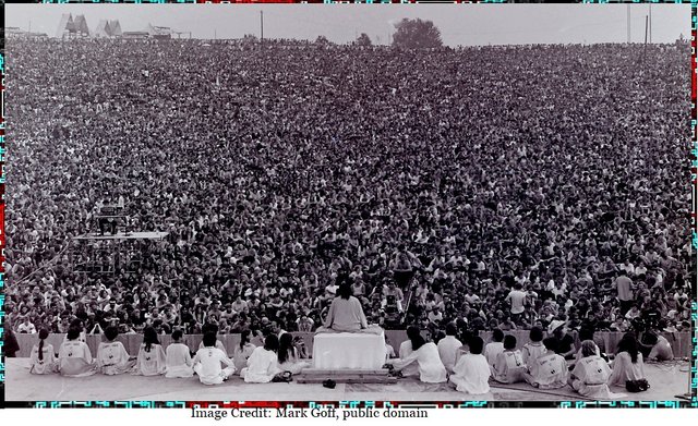 Woodstock Swami2 opening August 15 1969  Mark Goff public.jpg