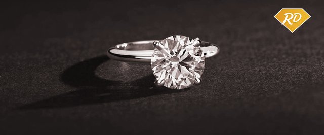 Solitaire_Diamond_Ring_.jpg