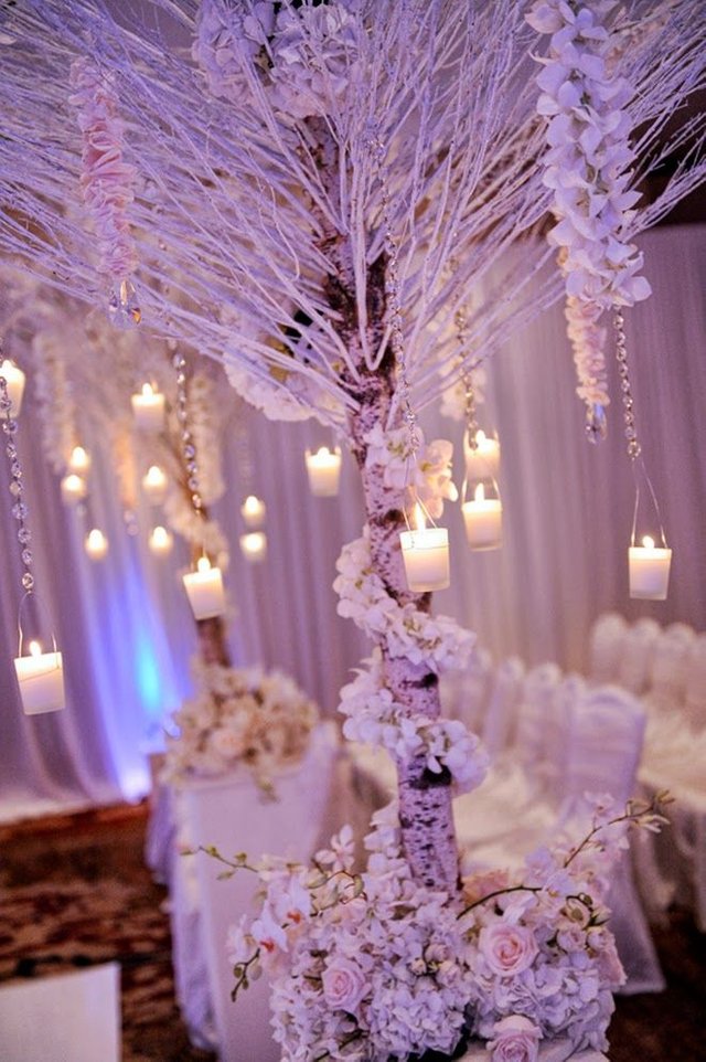 stunning-winter-wonderland-wedding-decor-ideas.jpg
