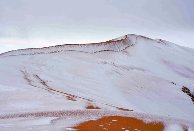 gr-weather-sahara-desert-snow021a_custom-4bde94a0a22dbd3892933910d65fbcda1d22cf58-s2500-c85.jpg