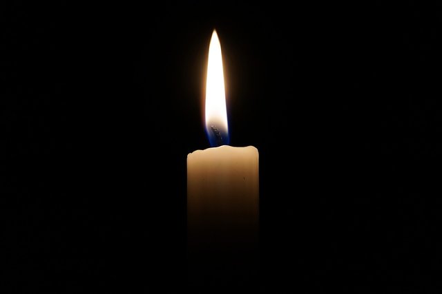 candle-2038736_1280.jpg