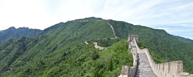 great-wall-of-china-1113709_1920.jpg