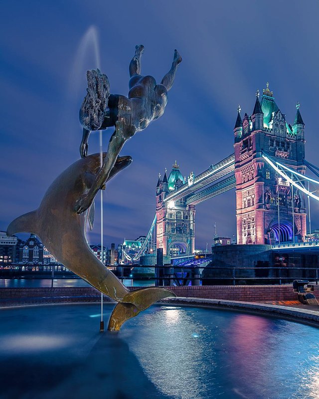 Girl-with-Dolphin-Tower-Bridge-London.jpg